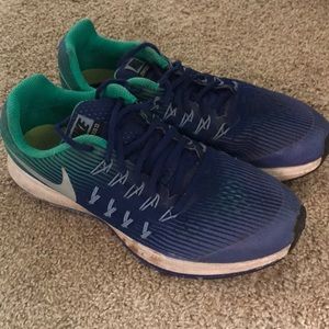 Nike Zoom Pegasus Boys size 7Y